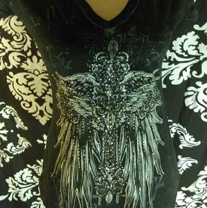 La tee bling cross shirt